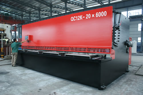 QC12K剪板機